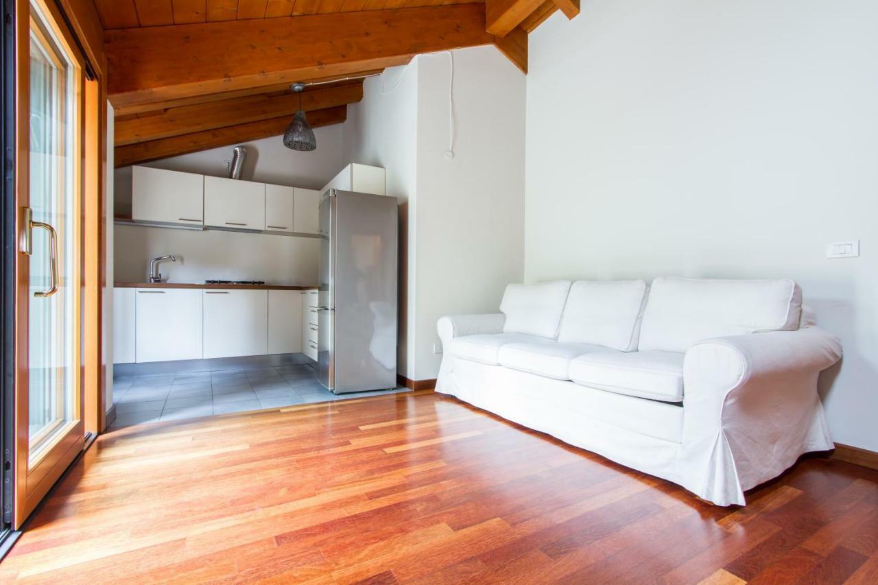 Parco Di Monza Apartment Bagian luar foto
